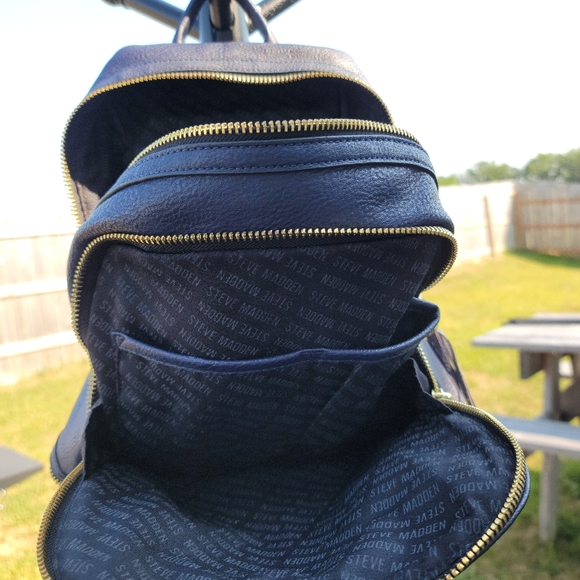 Steve Madden Backpack 🎊 Host Pick 🥳 - Picture 2 of 15